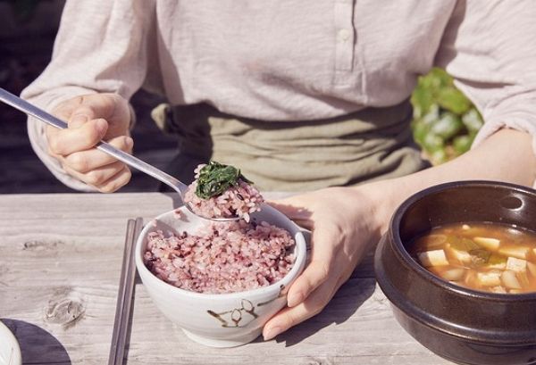 공깃밥을 추가하는 대신 서비스로 요청하는 손님들 때문에 고민이라는 사장의 하소연이 전해졌다. 사진은 기사와 직접적인 관련 없음. /사진=이미지투데이
