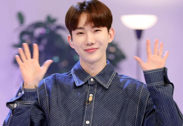 가수 조권이 신상정보를 악용한 사칭 사기와 관련해 강경대응 방침을 밝혔다. 사진은 지난 2022년 경기 고양시 빛마루방송센터에서 진행된 , U+아이돌Live '아돌라스쿨' 겨울방학 특집 녹화에 참석한 가수 조권. /사진=머니투데이