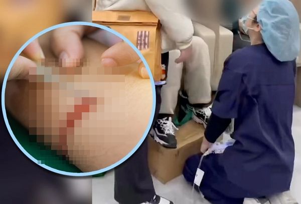 주사를 맞은 후 피가 났다는 이유로 간호사에게 무릎 꿇고 사과할 것을 요구한 환자가 비판받았다. 사진은 간호사 B씨가 무릎을 꿇은 모습. /사진=SCMP 캡처