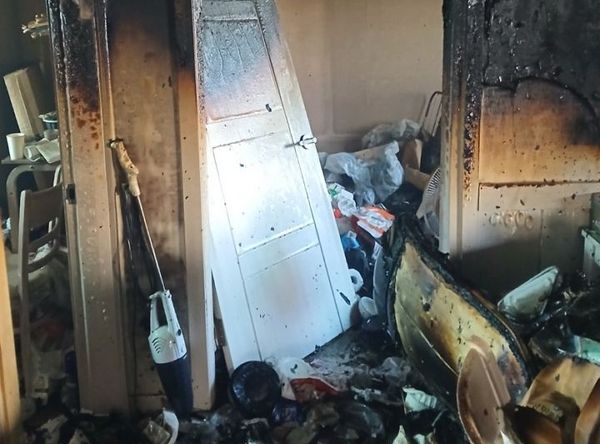 인천 서구 심곡동 한 빌라 4층 세대에서 불이 나 51분 만에 꺼졌다. 사진은 화재가 발생한 빌라 4층 세대의 모습. /사진=뉴시스(인천소방본부 제공)