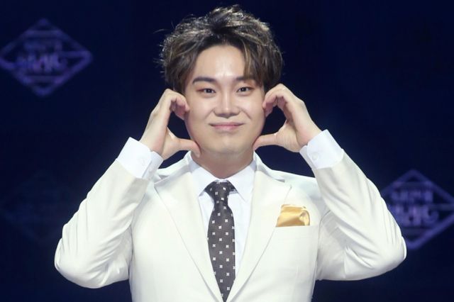 작곡가 유재환이 사기죄 무혐의 처분을 받은 근황을 전했다. 사진은 지난 2020년 2월 경기 고양시 빛마루 방송지원센터에서 열린 엠넷 '내 안의 발라드' 제작발표회에 참석한 가수 겸 작곡가 유재환. /사진=뉴스1