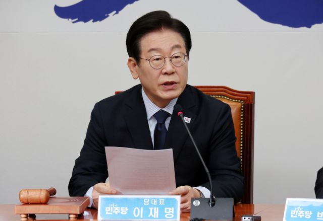 이재명 더불어민주당 대표가 "내부의 차이를 확인하는 것보다 민생, 경제, 안보를 살리고 민주주의를 살리는 것이 더 중요하다"고 말했다. 사진은 이재명 대표. /사진=뉴시스