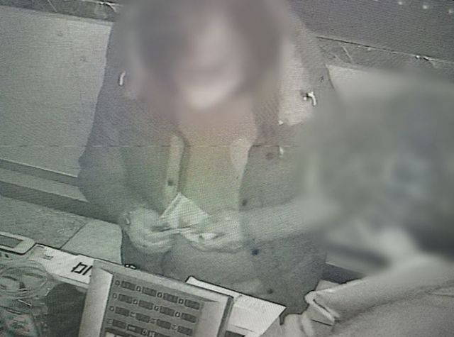 불법 영업을 하는 노래방 업주들을 협박해 수천만원을 뜯은 60대가 중형을 선고받았다. /사진= 뉴시스(충북경찰청 제공) 