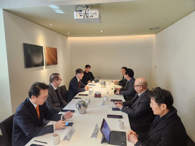 국토교통부가 한국주택협회를 비롯해 주택 관련 주요 건설업체가 참석하는 간담회를 개최하고 업계 의견을 청취했다. /사진=국토부