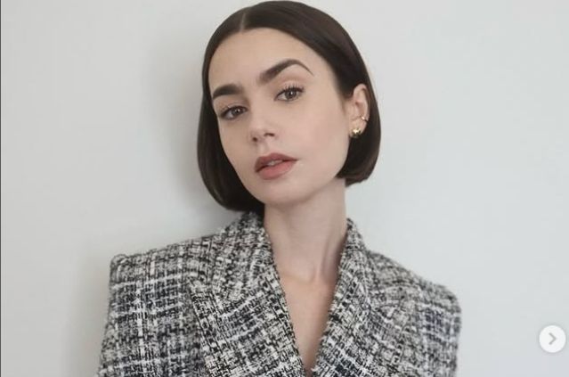 영국 배우 릴리 콜린스(35), 영화감독 찰리 맥다윌(41) 부부가 대리모 통해 첫 아이를 품에 안았다. /사진=배우 릴리 콜린스 인스타그램 캡처