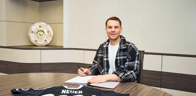 뮌헨의 상징이 된 마누엘 노이어가 구단과 1년 연장 계약을 했다. 사진은 4일(한국시각) 바이에른 뮌헨과 재계약을 체결한 마누엘 노이어의 모습. /사진=바이에른 뮌헨 공식 홈페이지 캡처