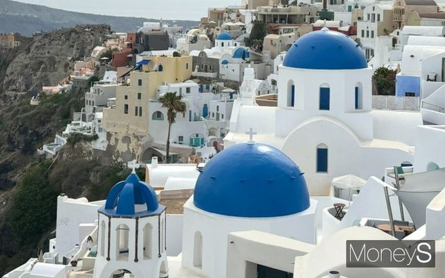 세계적 관광지인 그리스 산토리니섬에서 지진이 연이어 발생하고 있다. /사진=윤채현 기자