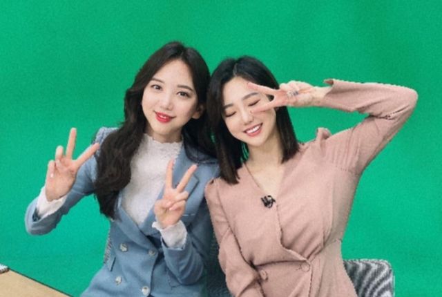 김가영 기상캐스터(오른쪽)가 파주시 홍보대사에서 해촉됐다. /사진=김가영 인스타그램