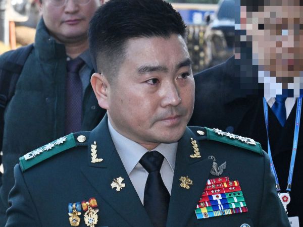 12·3 비상계엄 사태 당시 국회에 투입됐던 707특수임무단을 이끄는 김현태 단장이 '국회의원을 끌어내라는 지시를 받은 적 없다'고 말했다. 사진은 김 단장이 6일 서울 종로구 헌법재판소에서 열린 탄핵 심판 6차 변론기일에 증인 출석하며 취재진의 질문을 받고 있는 모습. /사진=머니투데이(공동취재단)