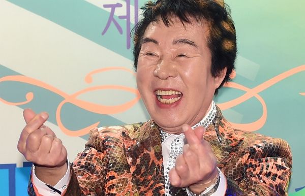 송대관이 독립 유공자 송영근 선생의 후손인 사실이 재조명됐다. 사진은 송대관이 지난 2016년 '제1회 한국방송 가수대상'에 참석한 모습. /사진=뉴스1