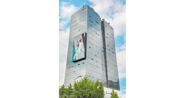 한섬의 지난해 영업이익이 이상기후와 소비심리 위축 영향으로 감소했다. 사진은 한섬 사옥 전경. /사진=한섬