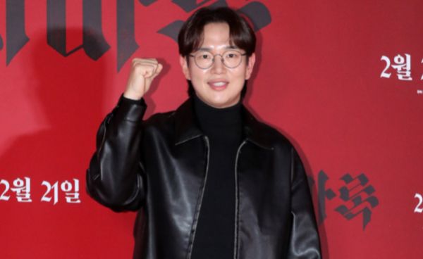 '꼬꼬무' PD가 오요안나 사건과 관련해 논란에 휩싸인 장성규를 공개 응원했다. 사진은 방송인 장성규가 오컬트 애니메이션 '퇴마록' VIP 시사회에 참석해 포즈를 취하는 모습. /사진=스타뉴스