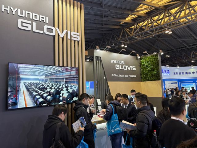 현대글로비스가 최근 열린 아시아 최대 중량화물 전시회 'WBX2025'에 참가했다. /사진=현대글로비스