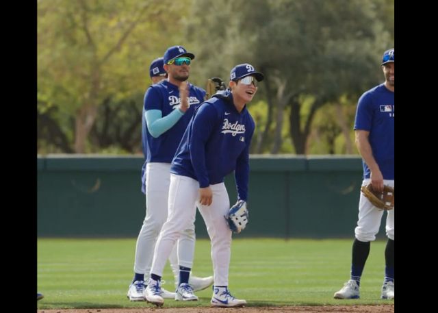 LA다저스 내야수 김혜성이 교체 출전 후 공격과 수비, 주루에서 맹활약했다.사진은 LA다저스에서 훈련 중인 김혜성의 모습. /사진=LA다저스 공식 엑스 캡처