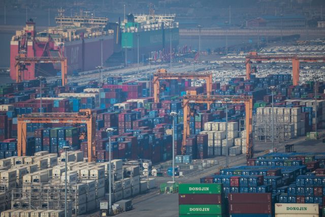 경기 평택항에 컨테이너가 쌓여 있다. / 사진=뉴시스 정병혁 기자 