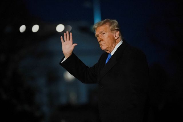 조셉 윤 주한 미국대사대리가 도널드 트럼프 미국 대통령과 시진핑 중국 국가주석이 오는 11월 경주에서 개최되는 아시아태평양경제협력체(APEC) 정상회의에 참석할 것이라고 밝혔다. 사진은 트럼프 대통령이 지난 9일(현지시각) 미국 워싱턴D.C 백악관에 도착한 모습. /사진=로이터