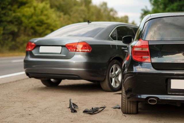차선 변경하는 차량을 일부러 들이받아 억대 보험금을 챙긴 일당이 구속 송치됐다. 사진은 기사내용과 무관함. /사진=이미지투데이