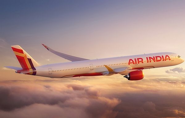 미국 시카고에서 인도 뉴델리로 향하던 한 여객기가 변기 고장으로 회항한 사연이 전해졌다. 사진은 기사의 이해를 돕기 위한 에어인디아 여객기 모습. /사진=에어인디아 SNS 캡처