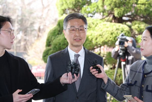 헌법재판소가 최재해 감사원장에 이어 이창수 중앙지검 등 검사 3인에 대한 탄핵심판 청구를 기각했다. 사진은 헌법재판소에서 탄핵소추안이 기각되면서 직무에 복귀한 최재해 감사원장 모습. /사진=뉴시스