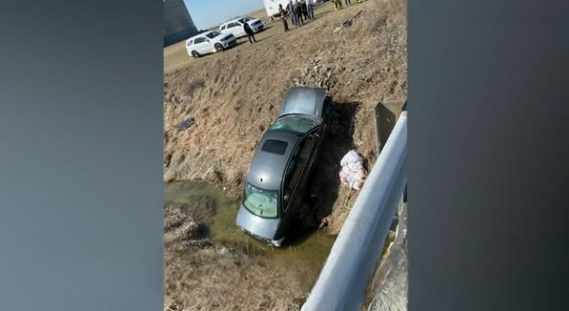 미국 인디애나주에서 계곡에 추락한 40대 여성이 6일 동안 차 안에서 버텨 살아남았다. 사진은 사고 현장 모습. /사진=WLS 방송화면 캡처