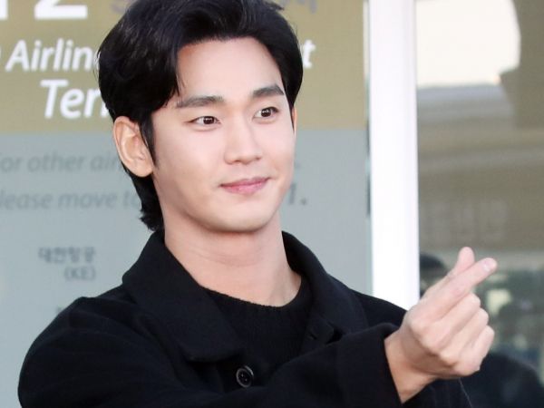 배우 김수현이 고 김새론과의 미성년자 시절 교제 의혹에 대한 입장을 발표하면서 '입장문 예상 시나리오' 글이 다시 주목받고 있다. 사진은 배우 김수현이 이탈리아 밀라노에서 진행되는 ‘PRADA FW25 UOMO FASHION SHOW’ 참석 차 지난 1월17일 오전 인천국제공항을 통해 출국하고 있는 모습. /사진=스타뉴스