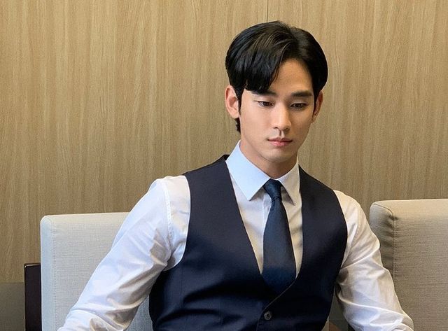 배우 김수현 측이 고 김새론의 유족 측이 주장한 2차 내용증명, 유튜버와 결탁 의혹과 서예지 관련 루머 등을 반박했다. /사진=김수현 인스타그램