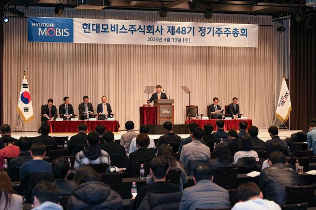 지난해 3조원의 영업이익 달성을 지휘한 이규석 현대모비스 사장이 19일 열린 정기 주총에서 사내이사 연임을 확정했다. /사진=현대모비스