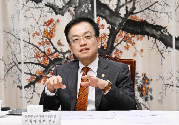 최상목 대통령 권한대행 부총리 겸 기획재정부 장관에 대한 경호 수준이 강화될 전망이다. 사진은 최상목 대통령 권한대행 부총리 겸 기획재정부 장관 모습. /사진=뉴스1