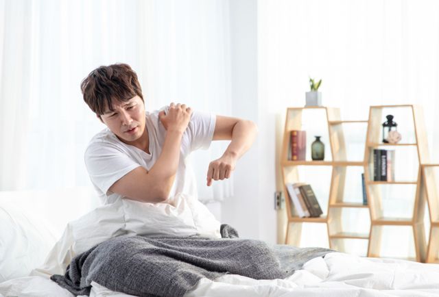 오십견의 증상과 치료법이 주목된다. 사진은 기사 내용과 무관함. /사진=이미지투데이