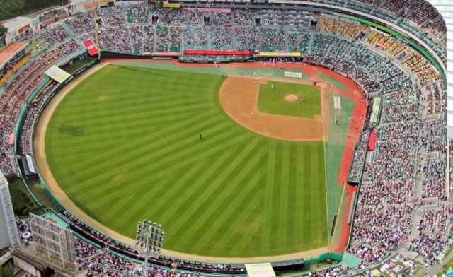 1000만 관중의 시대를 연 KBO리그가 2년 연속 1000만 관중 돌파에 도전한다. 사진은 지난해 9월17일 KIA타이거즈와 SSG랜더스의 경기가 열리는 인천 미추홀구 SSG랜더스필드의 모습. /사진=뉴스1