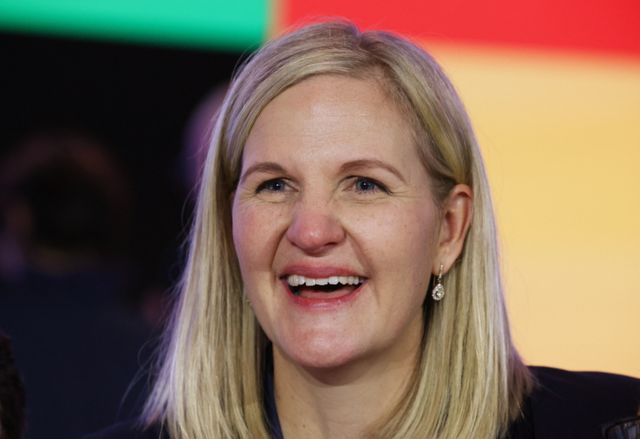 짐바브웨의 여자 올림픽 수영 금메달리스트인 커스티 코번트리(41)가 국제올림픽위원회(IOC)의 첫 여성 및 아프리카 출신 위원장으로 선출됐다./사진=뉴스1