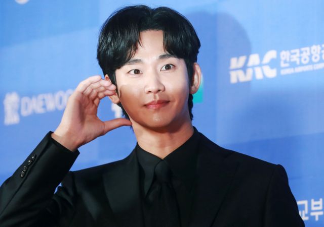 배우 김수현의 차기작 '넉오프'가 공개를 연기했다. 사진은 지난 2022년 8월 서울 역삼동 조선 팰리스 호텔에서 진행된 '제6회 뉴시스 한류엑스포’(2024 K-엑스포)에 참석한 배우 김수현. /사진=스타뉴스