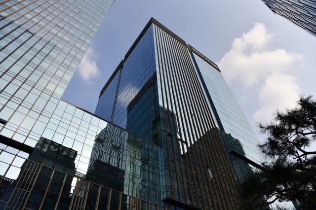 고려아연이 한화그룹과 전략적 협력을 강화하고 있다. 사진은 서울 종로구 고려아연 본사. /사진=고려아연