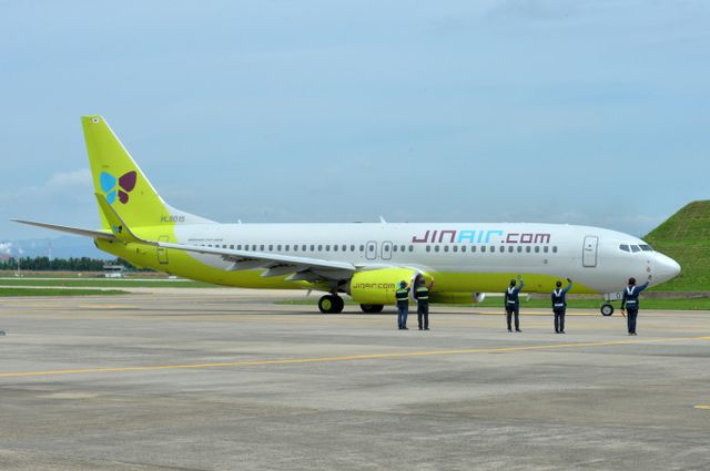 김포공항을 출발해 포항경주공항으로 향하던 진에어 여객기가 항공기 속도계 이상으로 김포공항으로 회항해 비상 착륙했다./사진=뉴스1