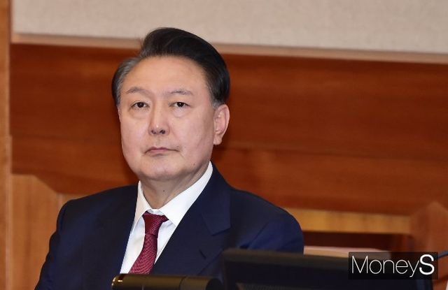 윤석열 대통령이 정부와 지방자치단체에 가용할 수 있는 자산을 총동원해 이재민을 도울 것을 당부했다. 사진은 윤석열 대통령이 지난 1월23일 서울 종로구재동 헌법재판소 심판정에서 진행된 탄핵 심판 4차 변론에 출석한 모습. /사진=임한별 기자