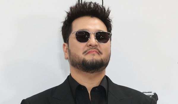 god 멤버 김태우가 신인 걸그룹을 직접 제작한다. 사진은 김태우가 '딴따라 JYP' 포토월 행사에 참석한 모습. /사진=뉴스1