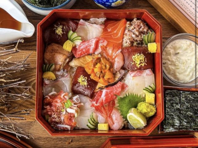 해목의 카이센동은 계절마다 신선한 제철 생선을 제공한다. 사진은 해목 메뉴. /사진=다이어리알