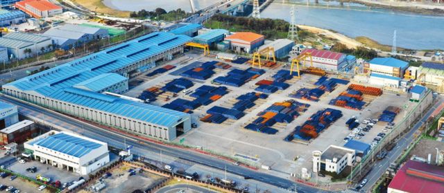 현대제철이 다음달까지 전사 대상 희망퇴직 신청을 받는다. 사진은 현대제철 울산2공장 전경. /사진=현대제철