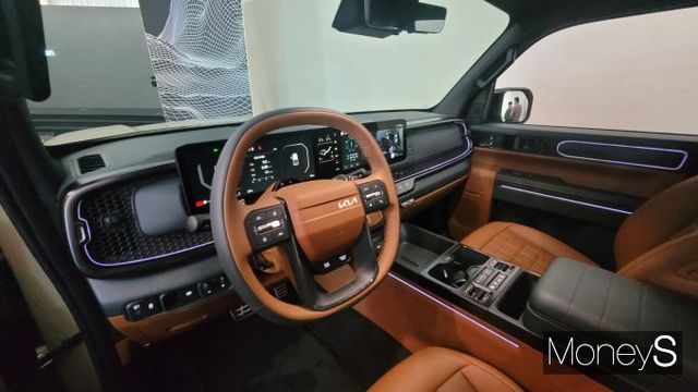 기아가 브랜드 첫 픽업 타스만에 넉넉한 실내 공간을 확보했다. /사진=김창성 기자