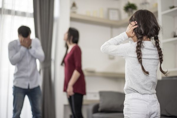 초등학생 딸이 폭력적인 아빠와 면접교섭을 거부해 고민이라는 사연이 공개됐다. 사진은 기사와 직접적인 관련이 없음. /사진=이미지투데이