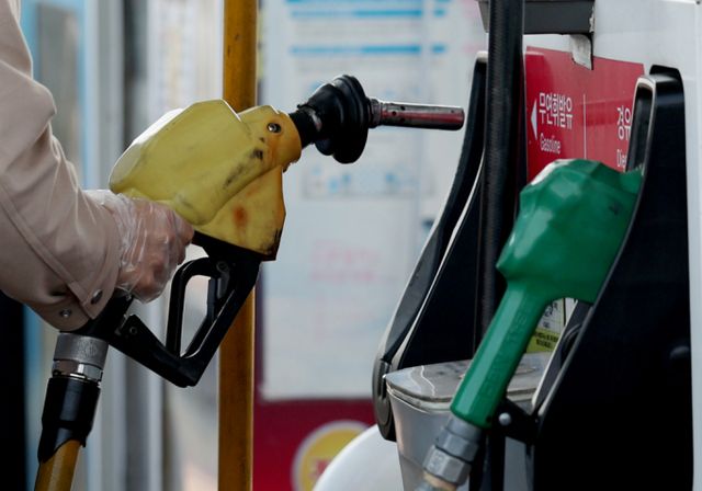 3월 넷째주 기준 국내 휘발유 가격이 8주 연속 하락세를 보였다. / 사진=뉴시스 김진아 기자 