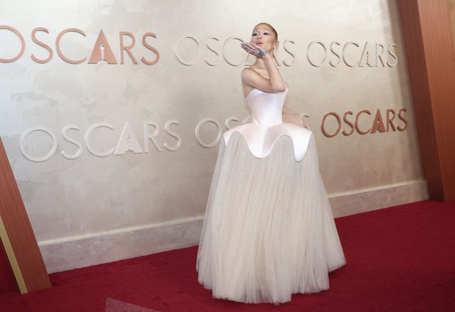가수 아리아나 그란데가 지난 2일(현지시각) 미국 캘리포니아주 로스앤젤레스의 할리우드 돌비 극장에서 열린 '제97회 아카데미 시상식'에 참석했다. /사진=로이터