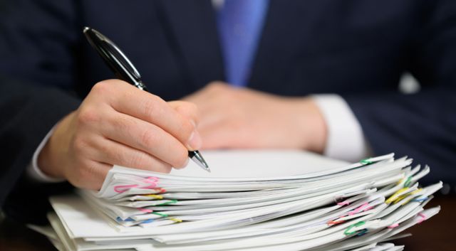 지난해 12월 대법원이 정기 상여금을 통상임금에 포함하라고 판결한 뒤 기업들이 경영 부담을 느끼고 있다. 사진은 기사 내용과 무관. /사진=이미지투데이