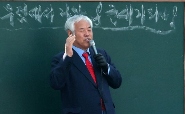 전광훈 사랑제일교회 목사가 헌법재판소를 향해 강하게 반발했다. 사진은 전광훈 목사가 주일 예배에서 발언하는 모습. /사진=뉴스1