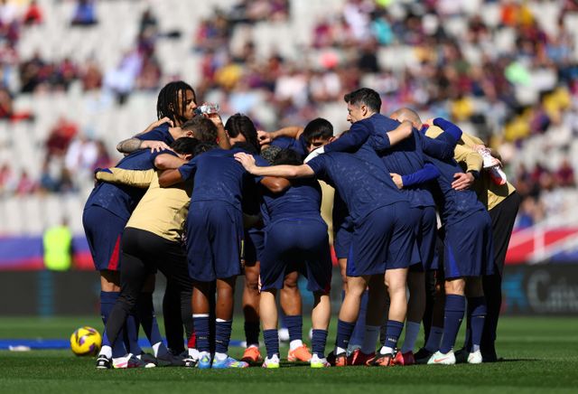FC바르셀로나가 이틀 만에 치뤄진 지로나FC와의 경기에서 4-1 대승을 거뒀다. 지난 30일(한국시각) 스페인 바르셀로나 에스타디 올림픽 루이스 콤파니스에서 열린 FC바르셀로나와 지로나FC의 경기를 앞두고 결의를 다지는 바르셀로나 선수단의 모습. /사진=로이터