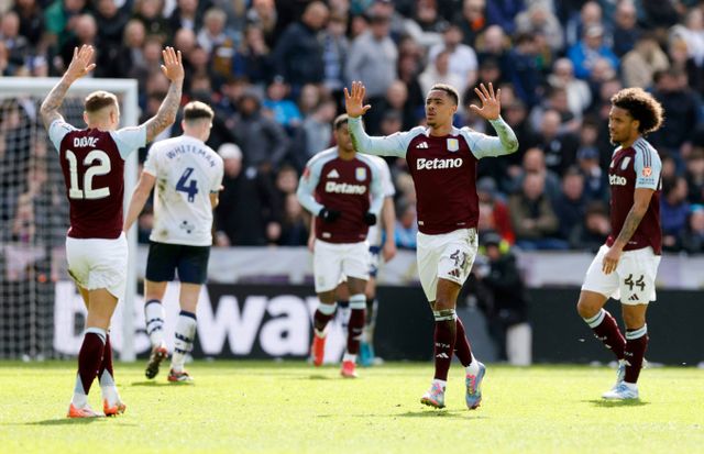 FA컵 4강에 진출한 아스톤빌라가 크리스털 팰리스와의 준결승에 진출했다. 사진은 지난 30일 영국 프레스턴 딥데일에서 열린 아스톤 빌라와 프레스턴 노스 엔드와의 경기에서 3번째 골을 집어넣은 제이톱 램지의 모습. /사진-로이터