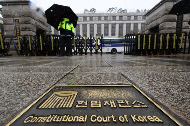 윤석열 대통령에 대한 탄핵심판 선고에 속도를 내고 있는 헌법재판소가 이르면 3월 둘째 주 이내에 선고한다는 전망이 나왔다. 사진은 지난 4일 서울 종로구 헌법재판소의 모습. /사진=뉴시스