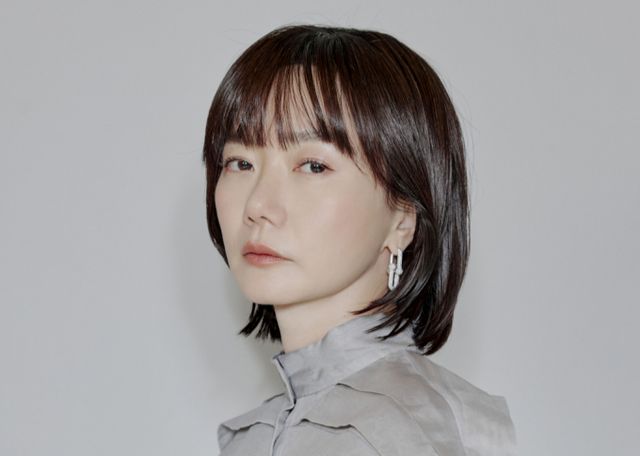 배우 배두나가 김새론과 함께 출연한 영화 '도희야'를 언급하며, 먹먹함을 안겼다. 사진은 지난해 11월 서울 종로구 소격동의 한 카페에서 진행된 쿠팡플레이 '가족계획' 관련 인터뷰에 참석한 배우 배두나. /사진=쿠팡플레이 제공