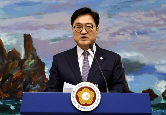 우원식 국회의장이 4일 여·야 원내대표 회동을 열고 여·야·정 국정협의회 재개를 논의할 예정이다. 사진은 우 의장이 지난달 27일 서울 여의도 국회에서 열린 현안 관련 기자회견에서 '마은혁 헌법재판관 후보자 임명'을 촉구한 모습. /사진=뉴시스