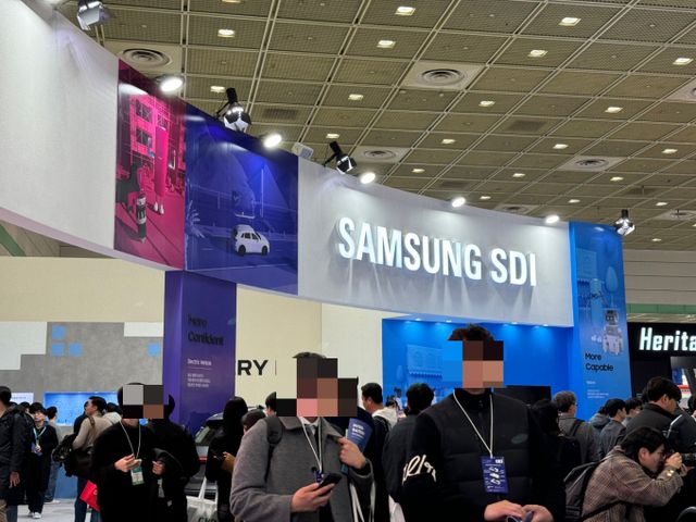삼성SDI는 부스를 통해 46파이 원통형 배터리 등 다양한 차세대 기술을 선보였다. /사진=정연 기자